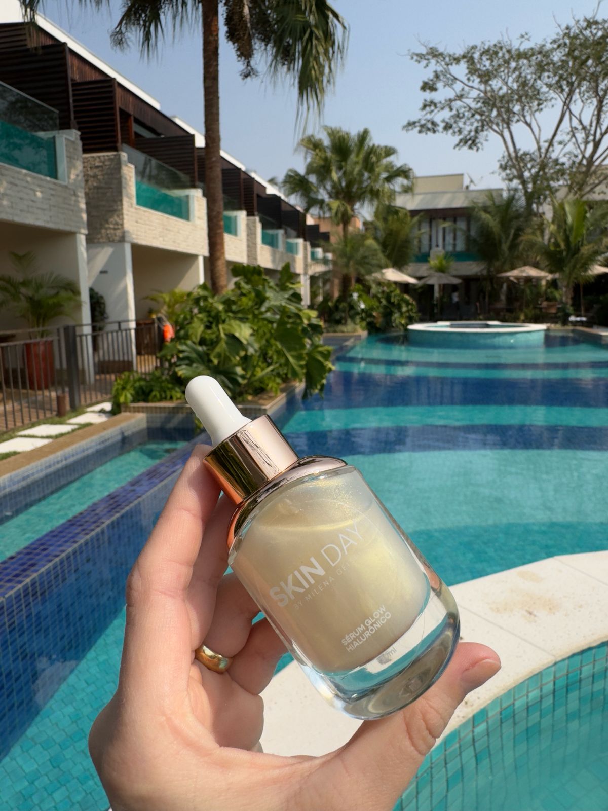 Glow Up Serum by Skin Day